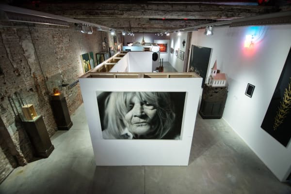 Forever / Bubox, Kortrijk, 2016 / work by Jason Bard YARMOSKY & general view of main hall