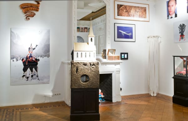 Full House: 100 Artists: exhibition view / Aeroplastics, Rue Blanche str., 2014