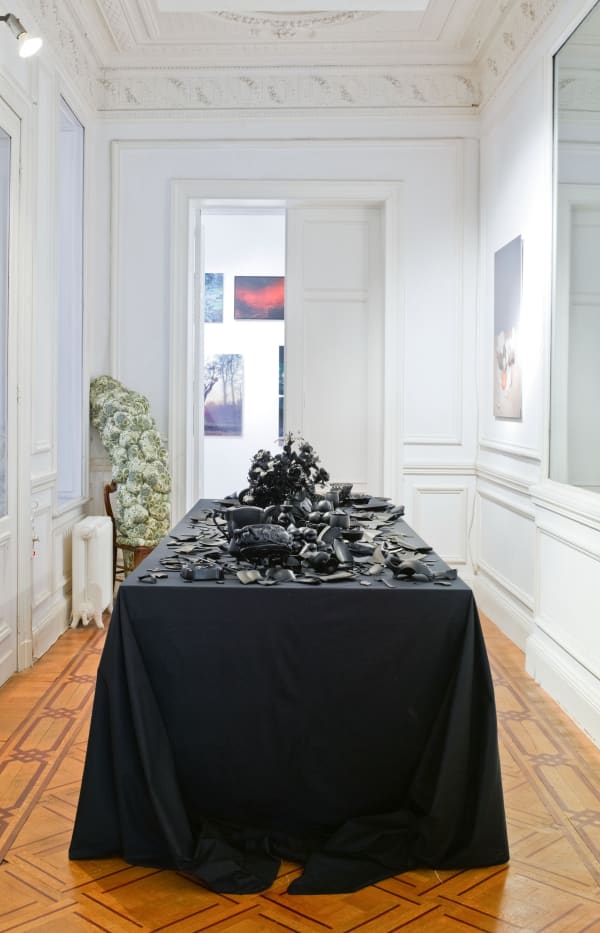 Full House: 100 Artists: exhibition view / Aeroplastics, Rue Blanche str., 2014