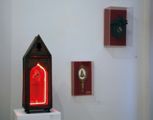 'Power to the People': exhibition view Aeroplastics @ Rue Blanche Str., Brussels, 2008-2009. Ph: Vincent Everarts