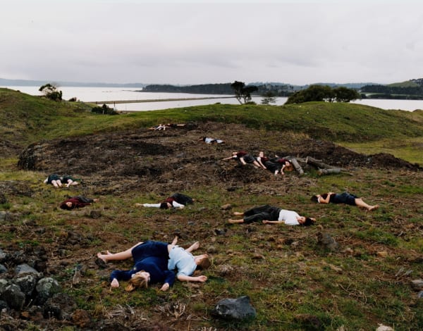 Justine Kurland, Battlefield, 2001, satin laminated c-print, 76 x 102 cm. Courtesy galerie Rodolphe Janssen, Brussels Photo : Mitchell-Ines & Nash, New York