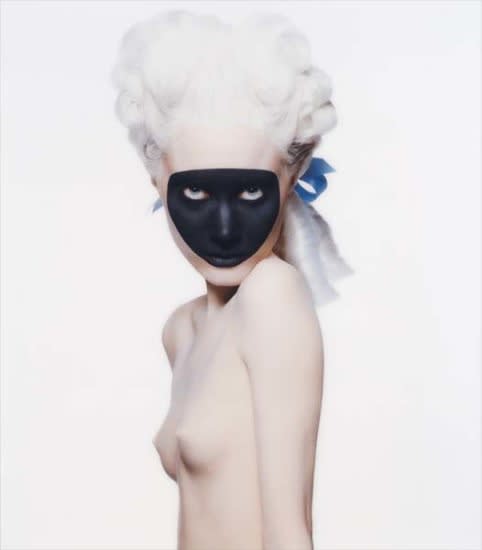 Inez van Lamsweerde, Anastasia, 1994, 70 x 70 cm, F.A.P. print /dibond / plexiglass Courtesy Torch Gallery Amsterdam