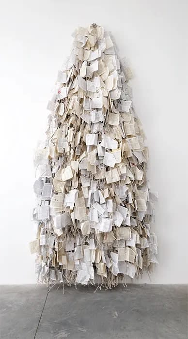 Hassan Sharif, "Dictionary," 2015, dictionary pages, glue, cotton ropes, 12′ 7 1/2″ x 5′ 7″ x 2′ 1 1/2″.