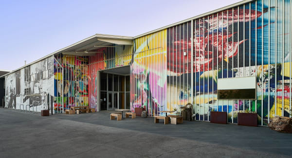 Blanketing the Bay: Liam Everett, 2021 A facade project collaboration between ICA San José + Altman Siegel Gallery + Minnesota Street Project 1150 25th St, San Francisco Photography by Impart Photography