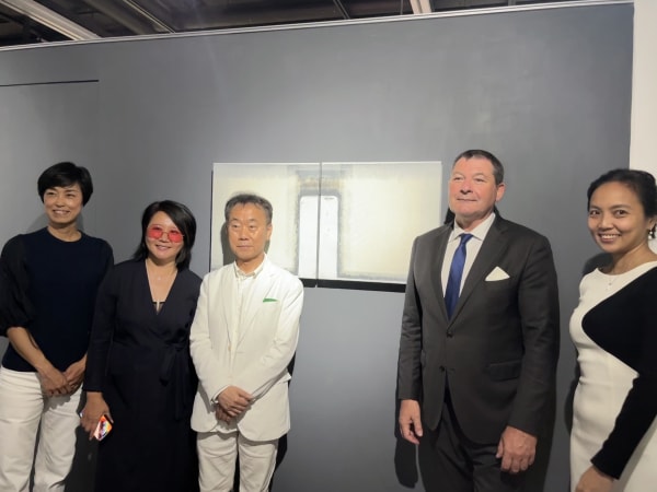 金日龍老師與法國領事夫婦合影 Artist Jin Rilong & French Consul