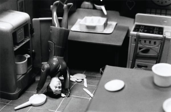 Laurie Simmons Black and White Almine Rech, Paris 18 October - 20 December https://www.alminerech.com/exhibitions/11587-laurie-simmons-black-white