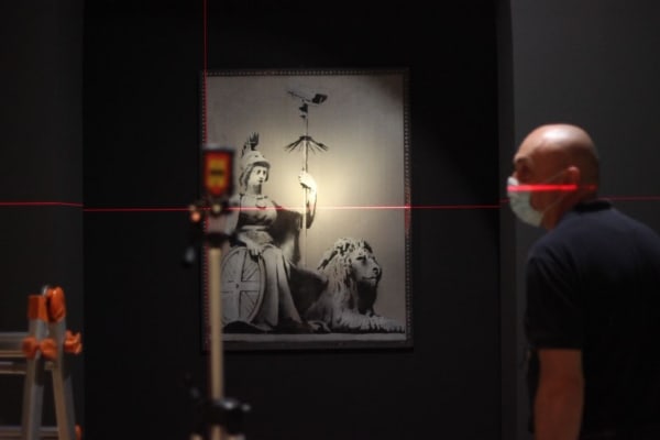 Installation & Hanging