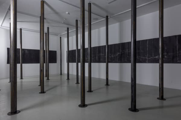 Александра Гарт Untitled | Без названия, 2021 Metal pipes, liquid rubber | Металлические трубы, жидкая резина Height 300 cm