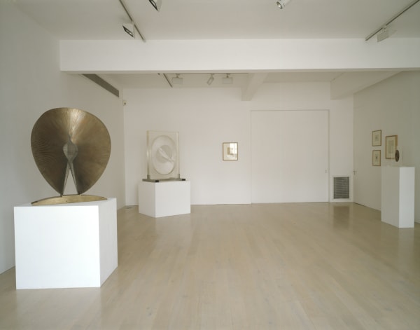 Naum Gabo exhibition at Annely Juda Fine Art, London, 1999
