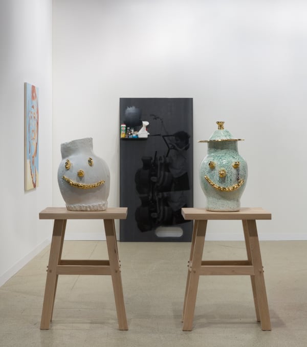 Installation view of the fair. Many gallery artists are exhibited, among them, Lara Schnitger, Jim Lambie, Nicole Eisenman, among others.