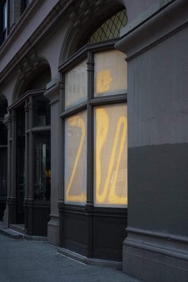 71525 Mei Reading The Bible At The Beach 05