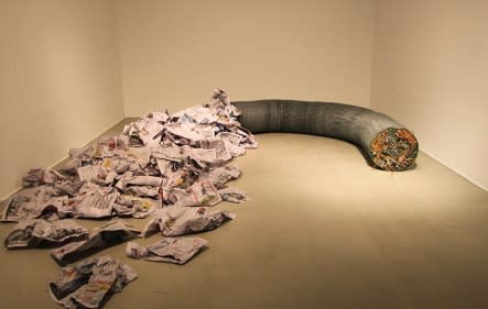 Yin And Yang 99 S 211 1999 Newspaper Computer Chip Vinyl Ticking Of A Clock 57 0X400 0Cm