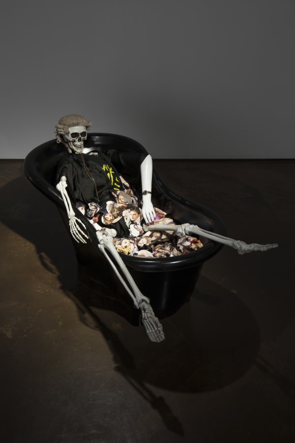 Yin And Yang 16 S 54 2016 Mixed Media 165 X 98 X 98 Cm