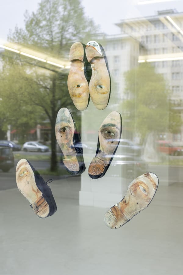 Stanislava Kovalcikova am I dead yet Installation View April 29 – May 27, 2022 Peres Projects, Berlin Photographed by: Timo...