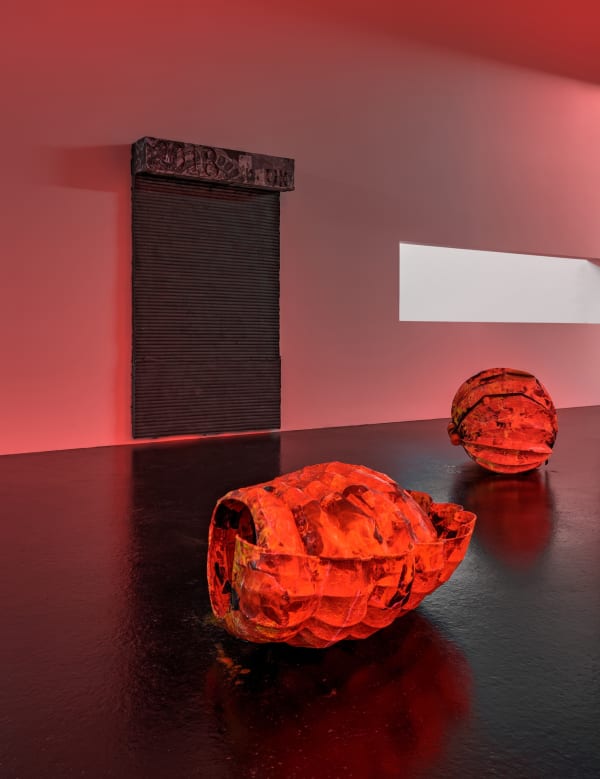 Rebecca Ackroyd The Mulch Installation View April 27 – June 15, 2018 Peres Projects, Berlin Photographed by: Matthias Kolb