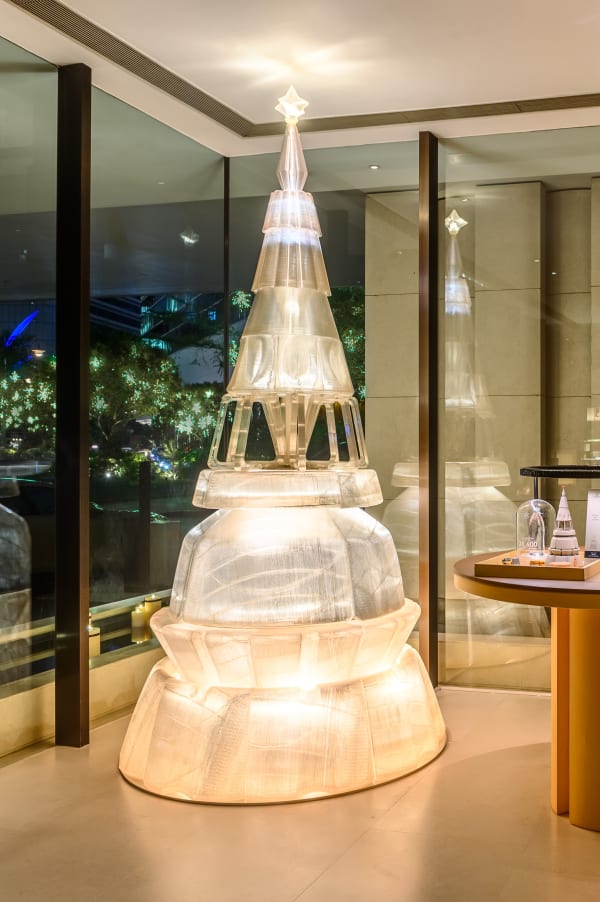 A Christmas Tree that Lives On, EDITECTRE / Hong Kong