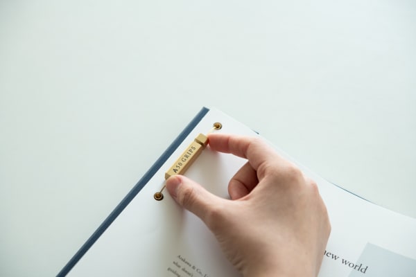 50 GRIPS, Arakawa & Co., Ltd. / STUDIO BYCOLOR Inc. / Japan