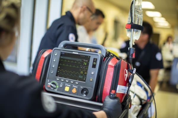 Philips HeartStart Intrepid Monitor-Defibrillator, Philips Experience Design / Netherlands