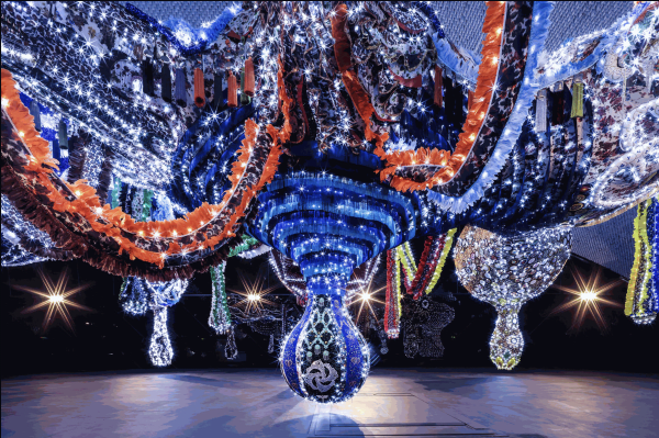 JOANA VASCONCELOS . EXTRAVAGÂNCIAS