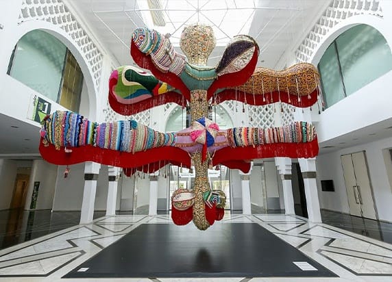 JOANA VASCONCELOS . MARY POPPINS E ROYAL VALKYRIE