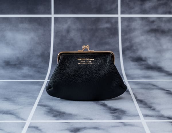 〈28〉GAMAGUCHI PURSE S, BLACK, 2019