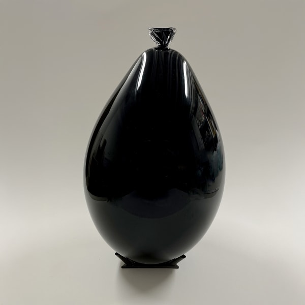 Shikeith (American, b. 1989) Black Balloon, III., 2021 Glass, Breath, Ecstasy 11 1/2” x 6 1/2” x 6 1/2” (29 x 16.5 x 16.5 cm) Unique (Shk.22761)