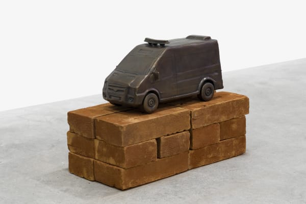 Jaime Lauriano, Brinquedo de furar moletom (base móvel), 2018 (Photo Flavio Freire)