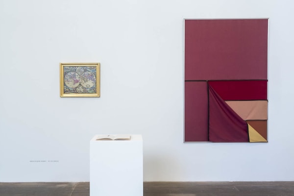 "Correlações entre variáveis Aleatórias: Julio Plaza e Nelson Leirner", 2019 - Galeria Marilia Razuk. Foto (Photo) Claus Lehmann