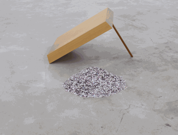 Debora Bolzsoni, Confetti and trap, 2006