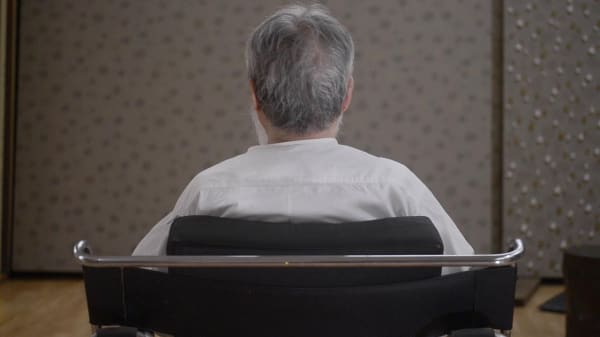 The Man Who Paints Water Drops