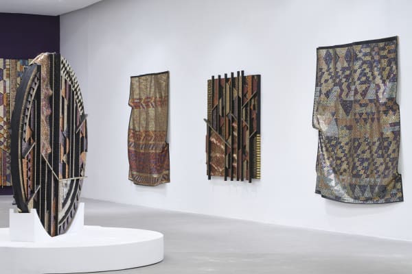 G1957 Yo Everything You Touch Is Gold Hr15