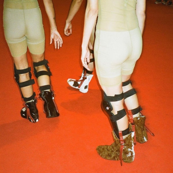 Performance, 12 minutes Coreography: Clarice Lima Costume Design: Marina Dalgalarrondo Dancers: Karen Marçal, Patricia Arabe & Sabrina Ferreira