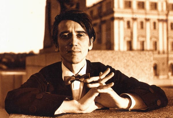 Gennadii Gogoliuk - Lucy Seated, c2008