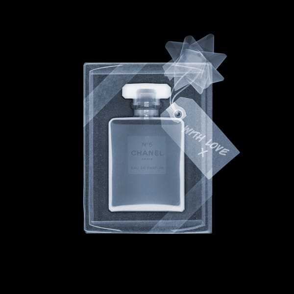 Nick Veasey, Chanel No.5 with Love, 2023