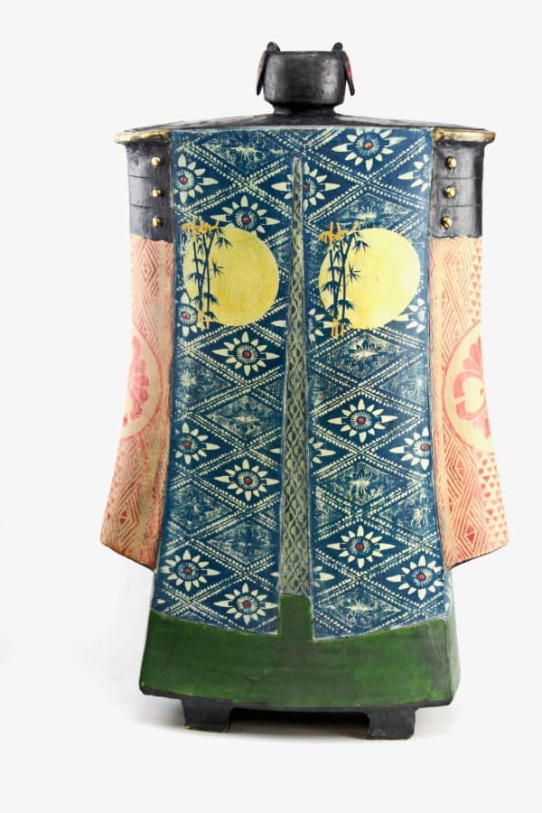 John Bedding, Samurai, Uesugi Kenshin, ceramic, 55 x 37 x 15 cm, 2024