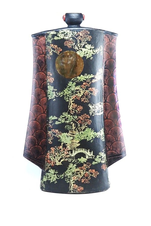 John Bedding, Geisha Asakichi (joyous sunrise), ceramic, 72 x 42 x 16 cm, 2024