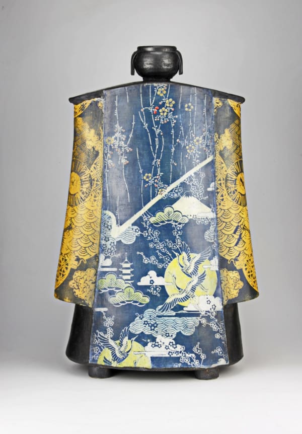 John Bedding, Geisha, Miyoha, ceramic sculpture, 53 x 38 x 18 cm, 2023