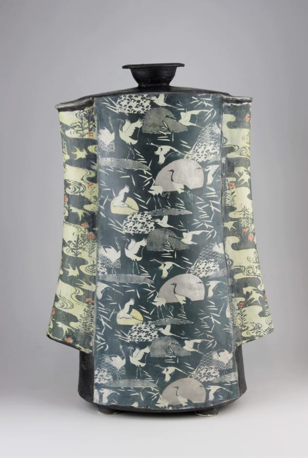 John Bedding, Geisha, Momotaro, ceramic, 52 x 40 x 17 cm, 2023