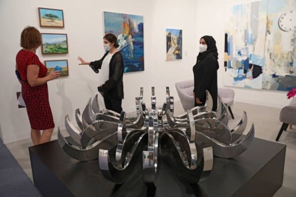 مختصون لـ«الرؤية»: عوائد مجزية من استثمارات جمع وبيع التحف والمقتنيات الفنية بالإمارات