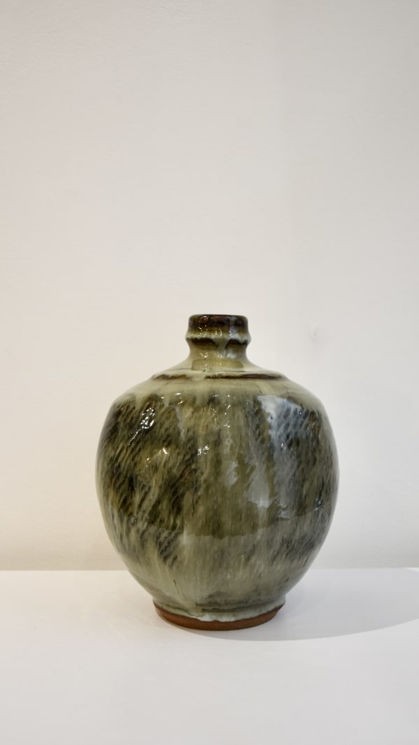 William Plumptre, Paddled Bottle with Inlay, 2025