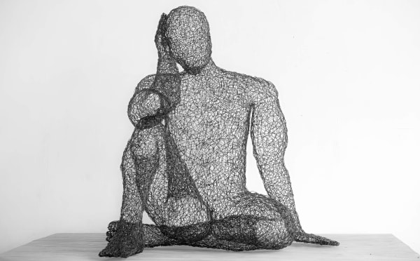 Rémy Samuz - Le Penseur 1 - 2023 - 96cm H x 92cm L x 102cm W - Iron wire weavind