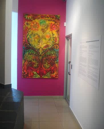 944155 249582445183752 1305660801 N