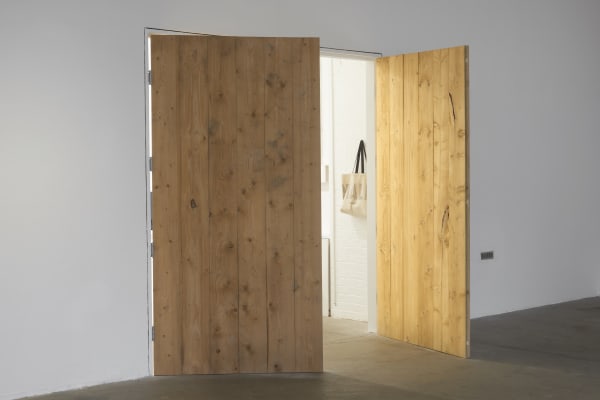 Simnikiwe Buhlungu, hygrosummons (iter.01), exhibition view. Produced by Chisenhale Gallery, London, and commissioned by Chisenhale Gallery, London and Kunstinstituut Melly,...