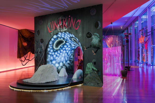 Pauline Curnier Jardin, Deep Scarlet, Scream Ruby | The Freestanding joys, photography by Dinis Santos/Galeria Municipal do Porto.
