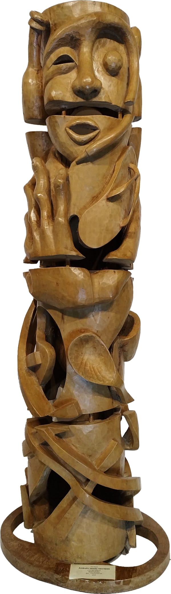 VEMBA "Um por Quatro", 2023 Wooden sculpture 105 x 27 x 35 cm