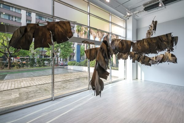 李若玫, 《焦葉上的丿》 丿 on Rotten Leaf, 2022