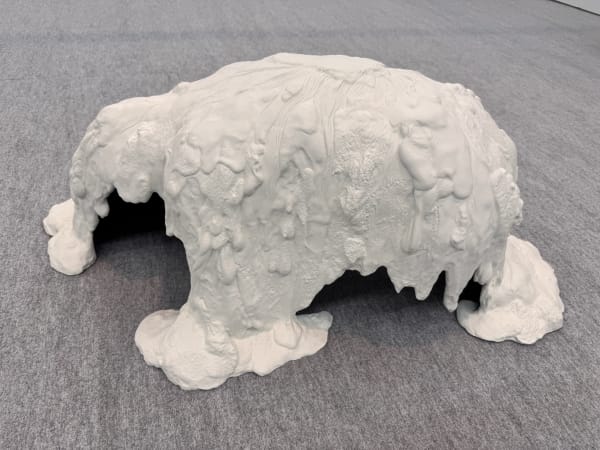 大卷伸嗣 Shinji OHMAKI 《漂浮–背景 III》Flotage - Landscape on the Back III 2024 銅雕 Bronze 91 × 63 × 38 cm