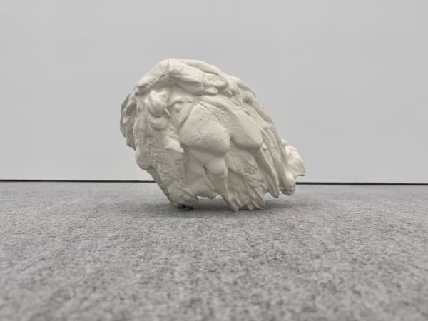 大卷伸嗣 Shinji OHMAKI 《漂浮–頭景 II》Flotage - Landscape on the Head II 2024 銅雕 Bronze 27 × 24 × 35 cm Ed. 3 + 2 AP