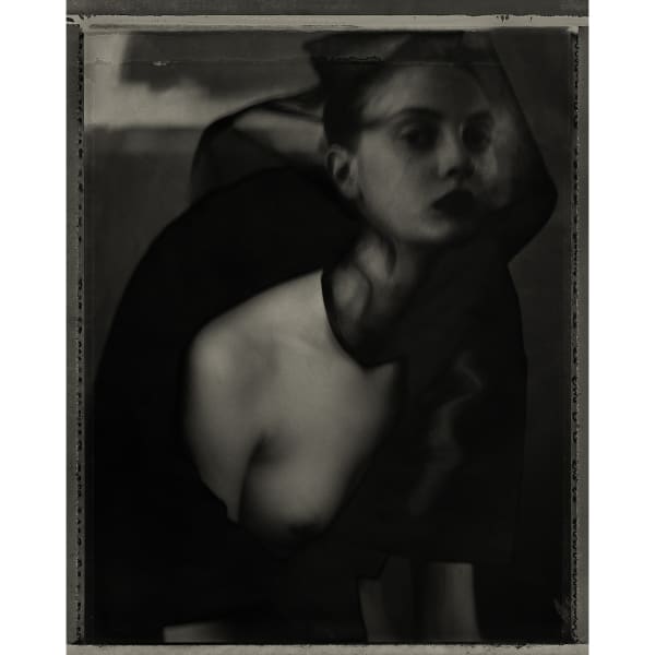 Sarah Moon, Femme voilée I, 2011.