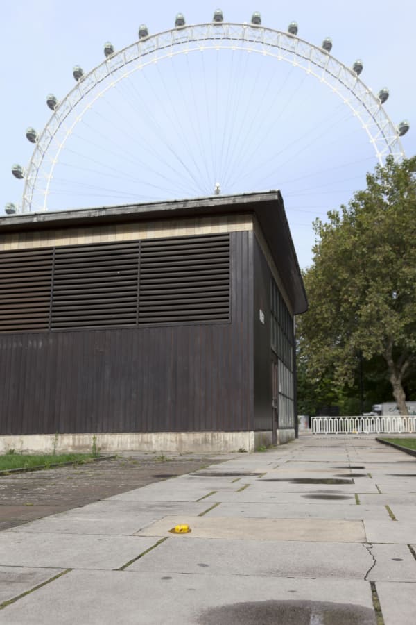 Slinkachu the Jetty context shot